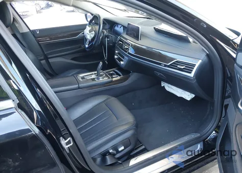 2019 BMW 740I из США, поврежденный, VIN WBA7E2C56KB454096